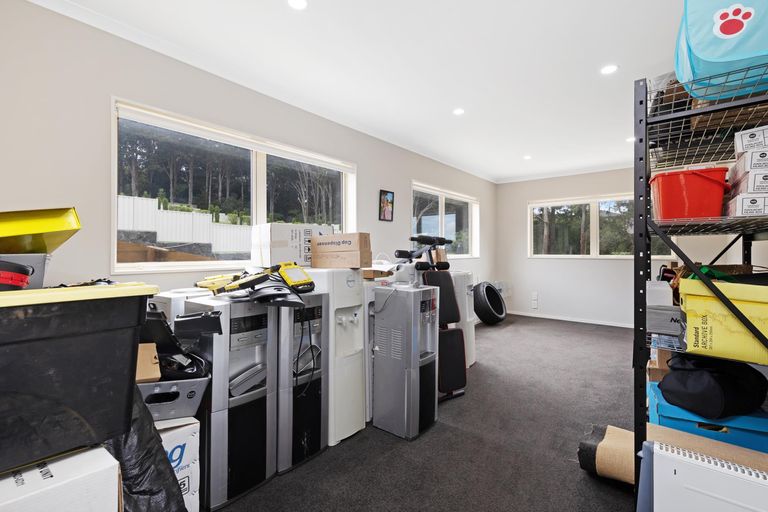 Photo of property in 168 Polo Prince Drive, Alfriston, Auckland, 2105