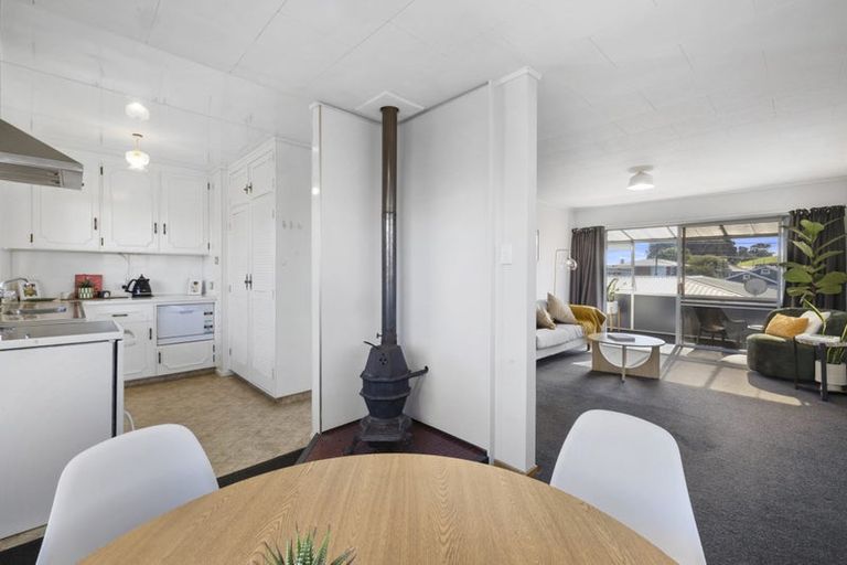 Photo of property in 79a Barrett Street, Westown, New Plymouth, 4310