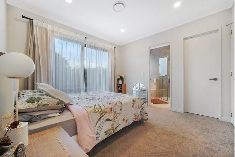 Photo of property in 54 Siren Street, Wainui, 0932