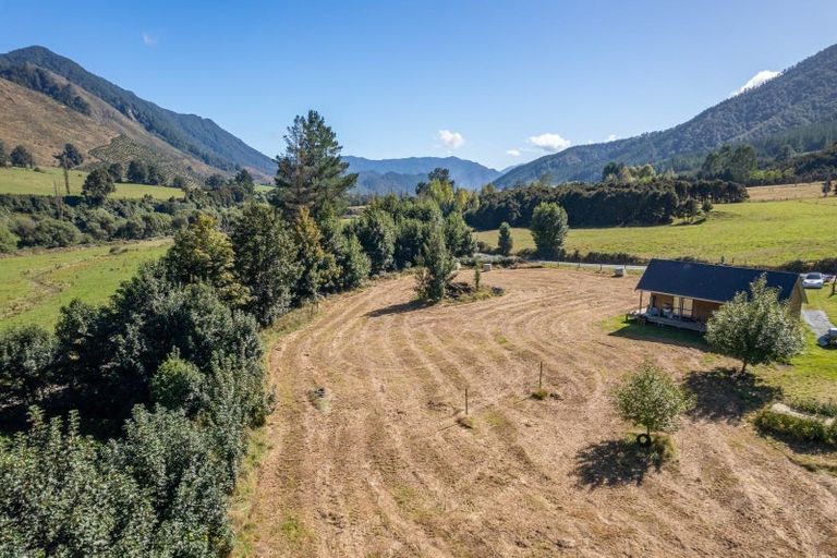 Photo of property in 636 Tutaki Road South, Tutaki, Murchison, 7077