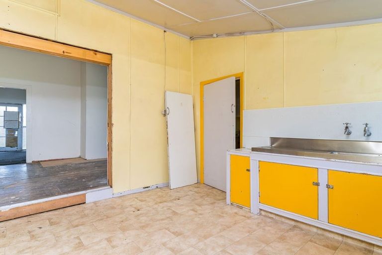 Photo of property in 32 Neidpath Road, Mornington, Dunedin, 9011