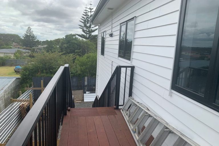 Photo of property in 547 Massey Road, Mangere, Auckland, 2022