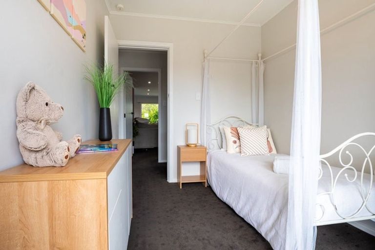 Photo of property in 5 Silverwood Place, Hornby, Christchurch, 8042