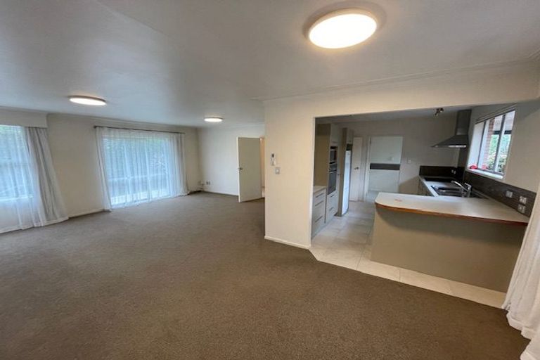 Photo of property in 2/15a Saltburn Road, Milford, Auckland, 0620