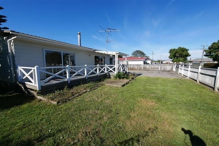 Photo of property in 2/107 Russell Road, Manurewa, Auckland, 2102