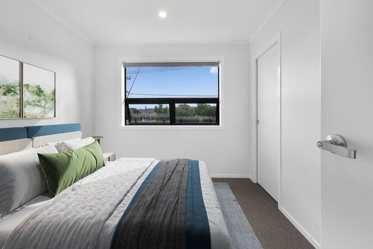 Photo of property in 124a Cambridge Terrace, Fairfield, Lower Hutt, 5011