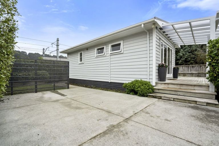 Photo of property in 6a Petherick Street, Taita, Lower Hutt, 5011
