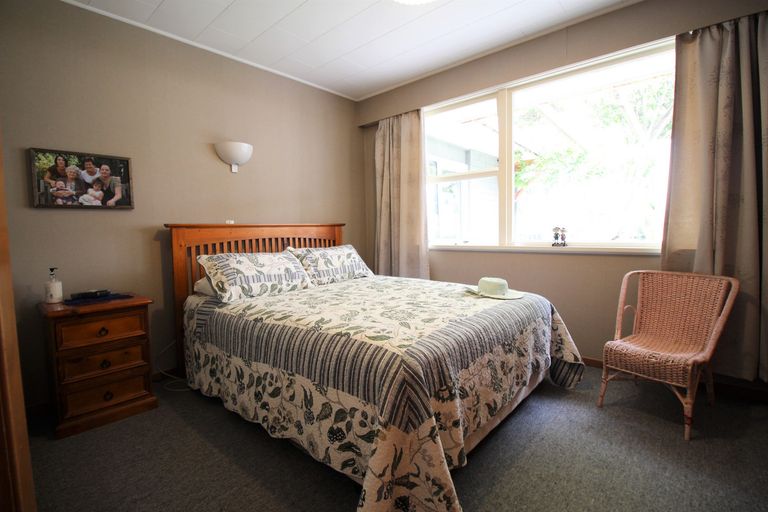 Photo of property in 18 Campbell Street, Alexandra, 9320