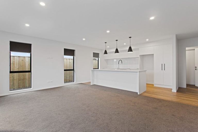 Photo of property in 7 Deans Place, Amberley, 7410