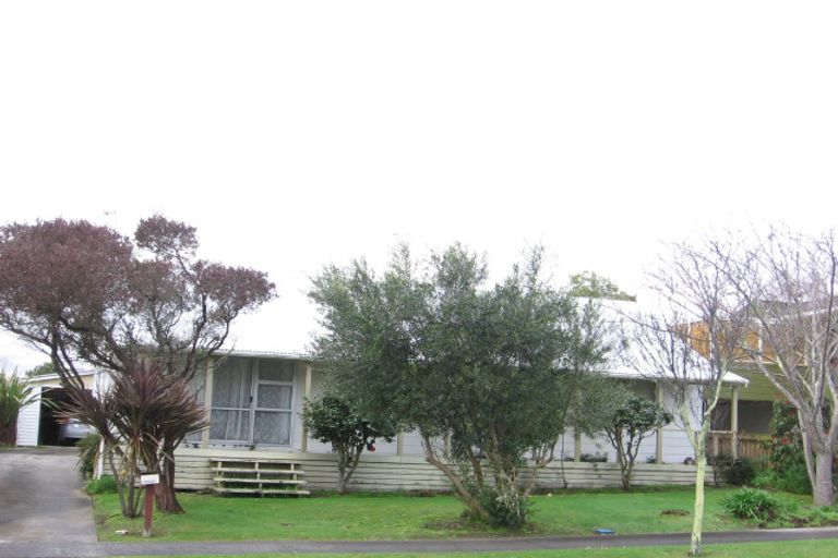 Photo of property in 5 Capri Place, Awapuni, Palmerston North, 4412