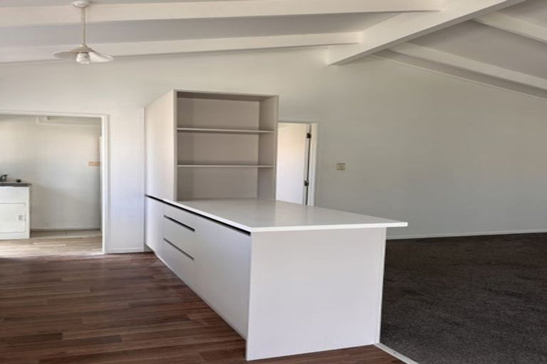 Photo of property in 24 Freda Place, Favona, Auckland, 2024