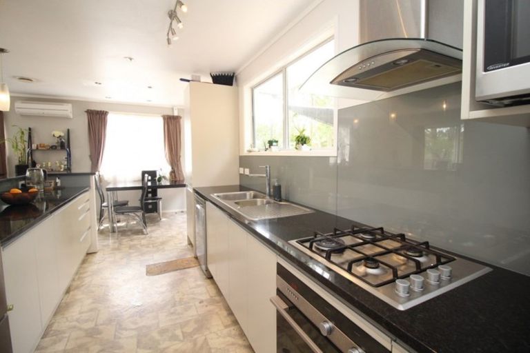 Photo of property in 8 Annison Avenue, Glen Eden, Auckland, 0602