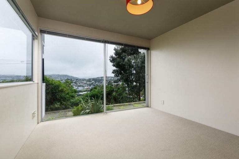 Photo of property in 124 Townsend Road, Miramar, Wellington, 6022