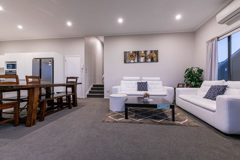 Photo of property in 41 Maka Terrace, Orewa, 0931