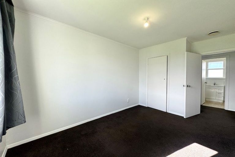 Photo of property in 26 Courtenay Crescent, Mangere East, Auckland, 2024