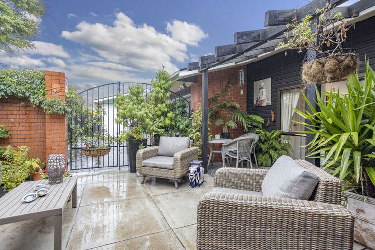 Photo of property in 1/5 Merrin Street, Avonhead, Christchurch, 8042