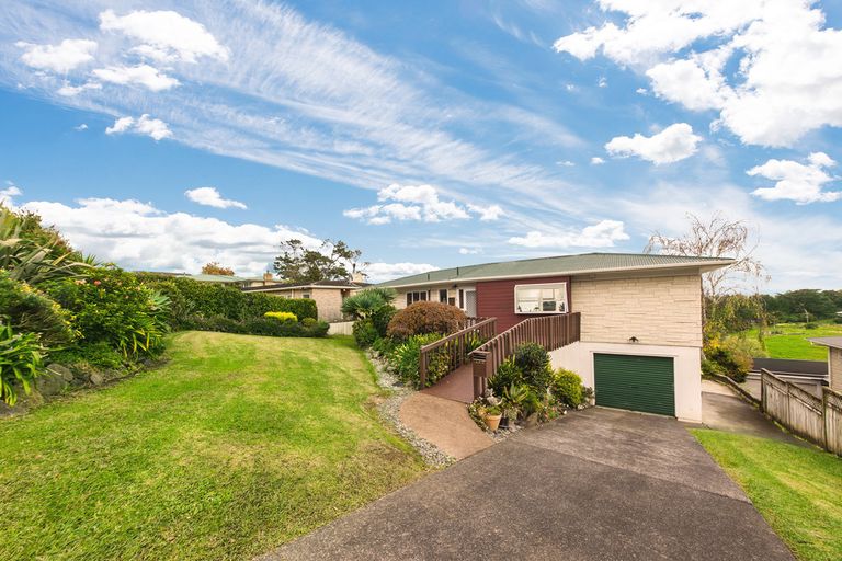 Photo of property in 466 Don Buck Road, Massey, Auckland, 0614