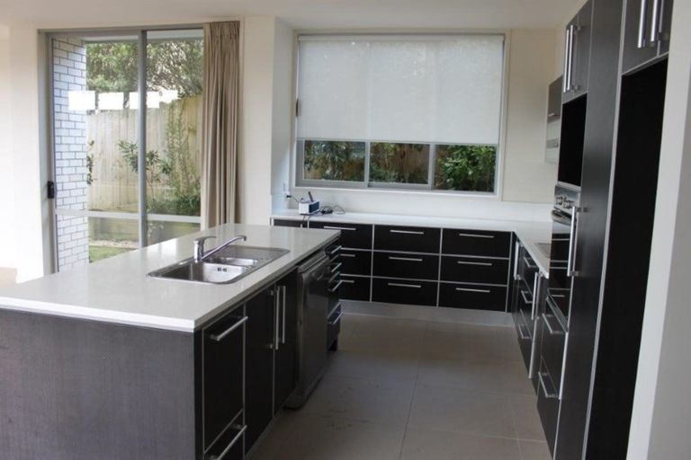 Photo of property in 715a Beach Road, Browns Bay, Auckland, 0630