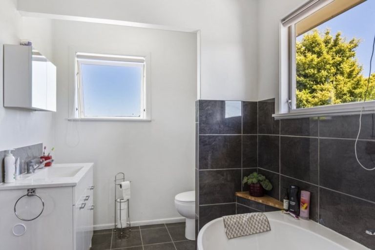 Photo of property in 3 Rosalind Street, Deanwell, Hamilton, 3206