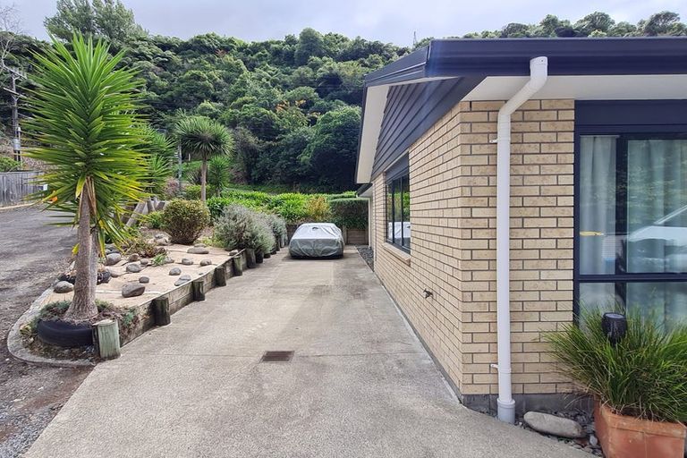 Photo of property in 38 Mcdougall Grove, Haywards, Lower Hutt, 5018
