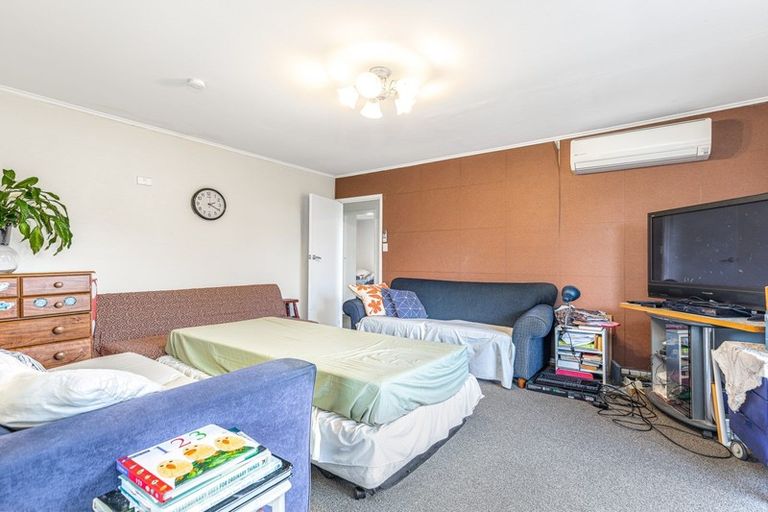 Photo of property in 18 Mckinstry Avenue, Mangere East, Auckland, 2024