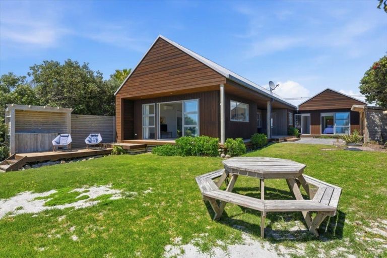 Photo of property in 211 Pukehina Parade, Pukehina, Te Puke, 3189