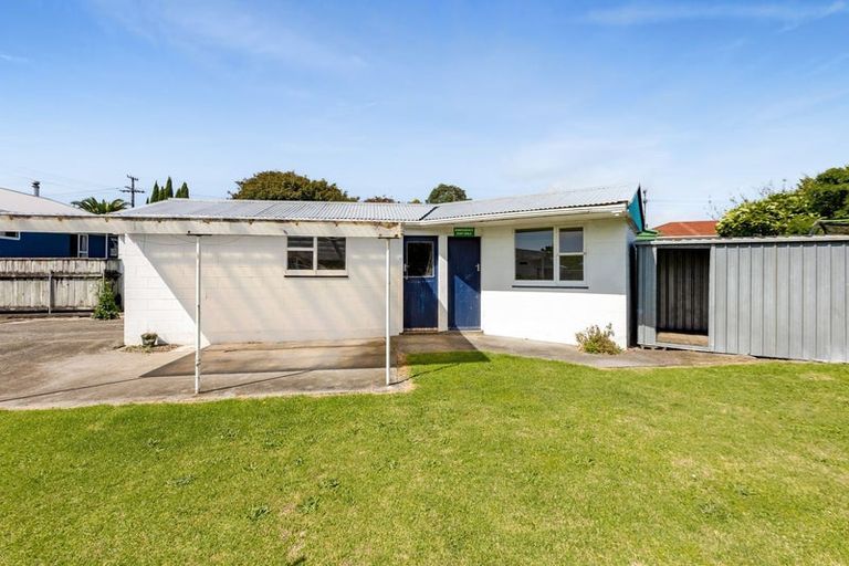 Photo of property in 5 Ranfurly Street, Frankleigh Park, New Plymouth, 4310