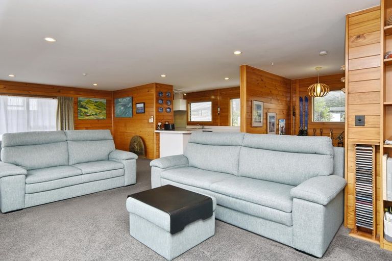 Photo of property in 1 Rockview Place, Mount Pleasant, Christchurch, 8081