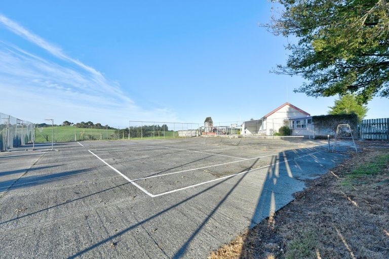 Photo of property in 22 Glenham School Road, Glenham, Wyndham, 9891