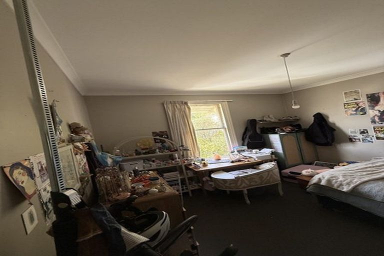 Photo of property in 4 Rixon Grove, Mount Victoria, Wellington, 6011