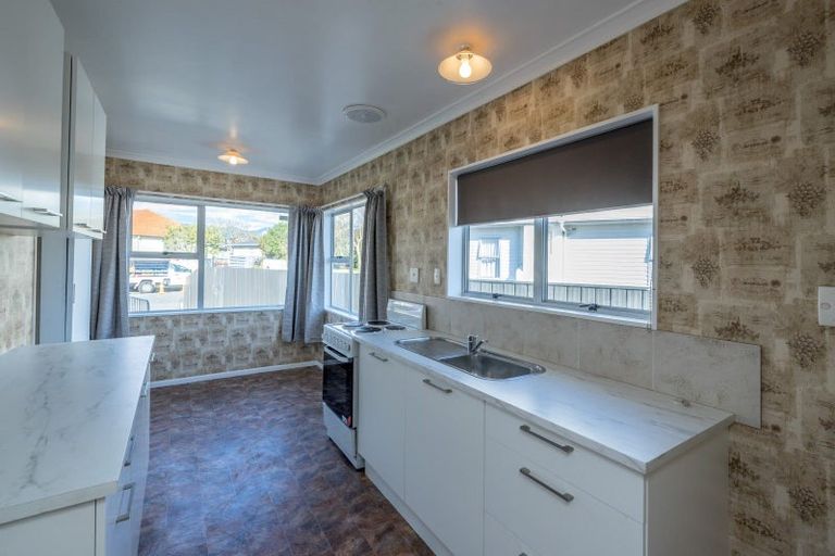 Photo of property in 9 Featherston Street, Levin, 5510