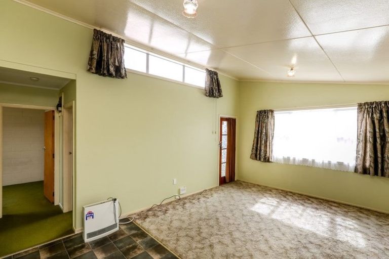Photo of property in 44a Sanders Avenue, Westown, New Plymouth, 4310