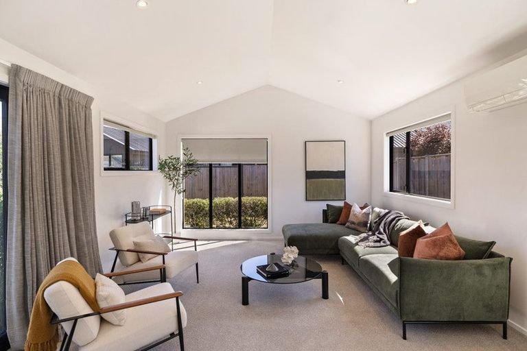 Photo of property in 52 Jack Hanley Drive, Jacks Point, Queenstown, 9371