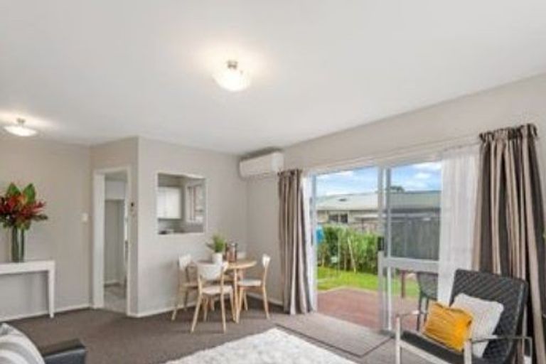 Photo of property in 2/166 Halswell Road, Hillmorton, Christchurch, 8025