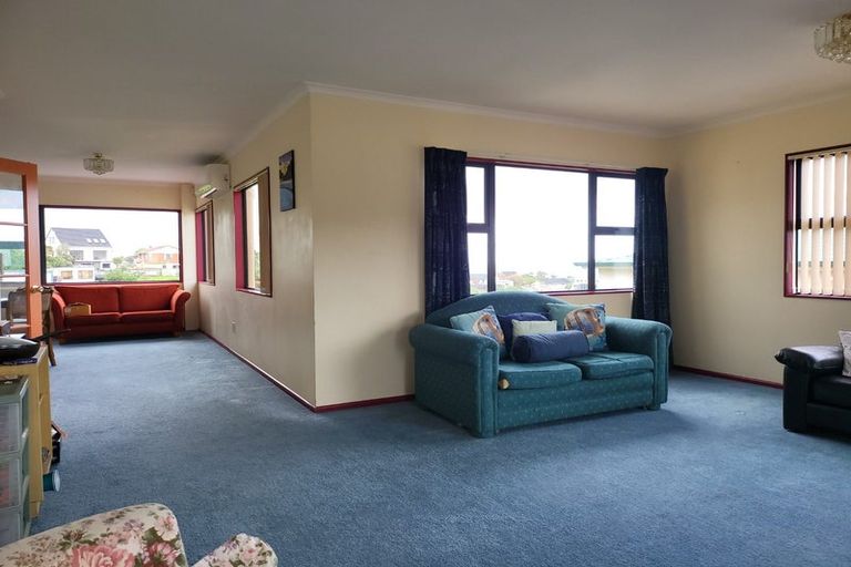 Photo of property in 17 Jordan Street, Island Bay, Wellington, 6023