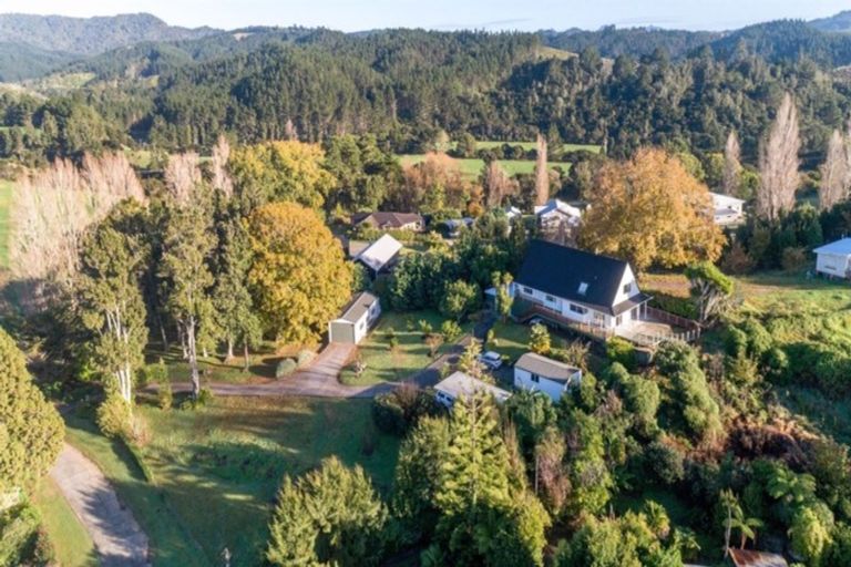 Photo of property in 3 Brenton Place, Whangamata, 3691