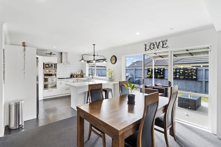 Photo of property in 4 Vermont Court, Huntington, Hamilton, 3210