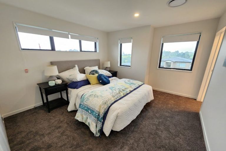 Photo of property in 19 Henriette Place, Totara Park, Auckland, 2105