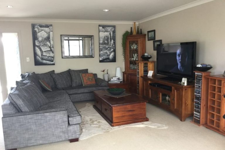 Photo of property in 22 Pipi Dune, Whitianga, 3510