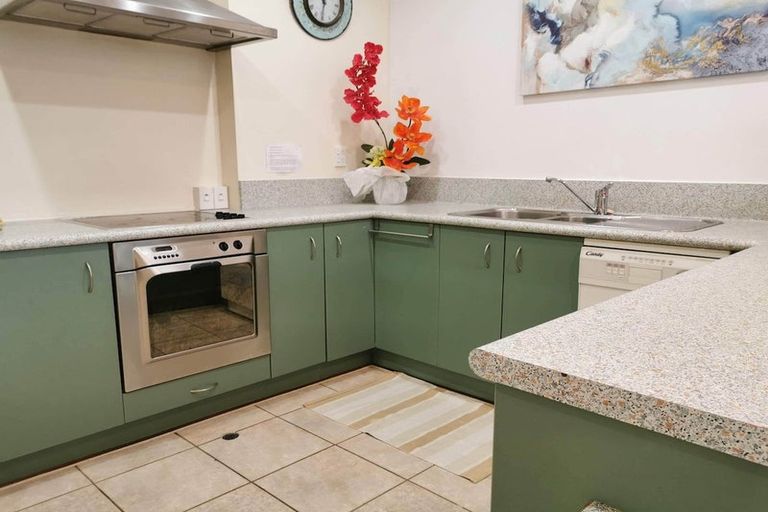 Photo of property in Terrace Tower Apartments, 126 The Terrace, Wellington Central, Wellington, 6011