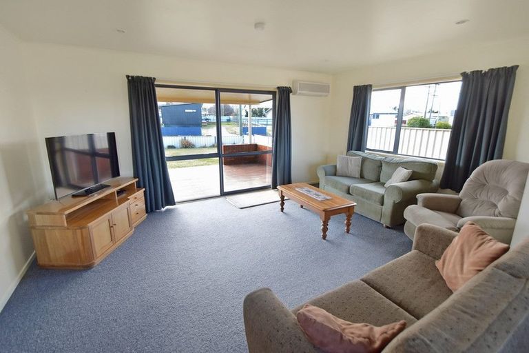 Photo of property in 17 Totara Drive, Twizel, 7901