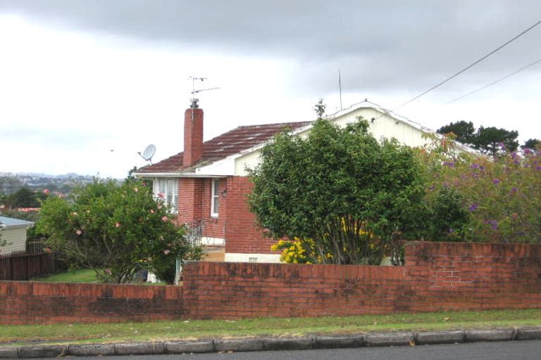 Photo of property in 75 Tirimoana Road, Te Atatu South, Auckland, 0602