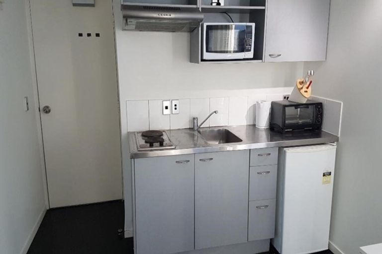 Photo of property in Scotia Tower Apartments, 8a/8 Scotia Place, Auckland Central, Auckland, 1010