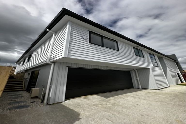 Photo of property in 1 Sunnyheights Road, Orewa, 0931