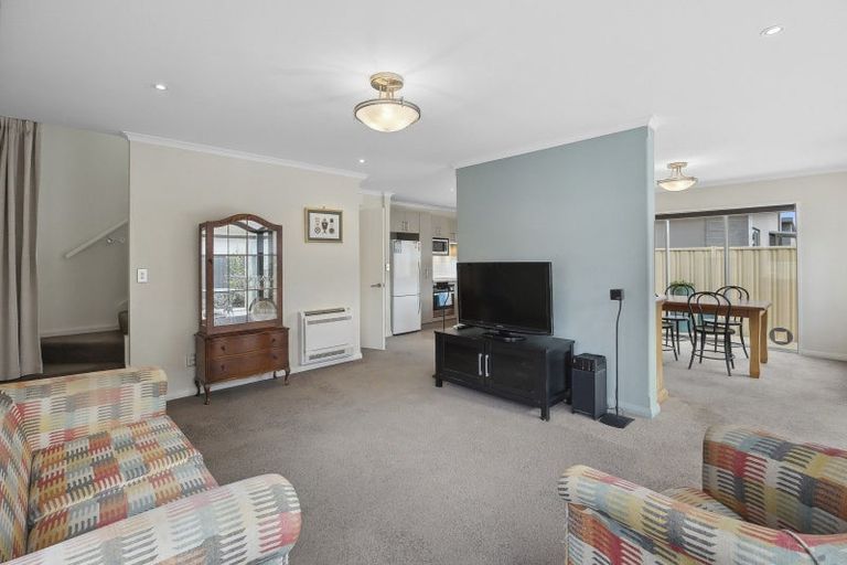 Photo of property in 10b Reid Avenue, Mosgiel, 9024