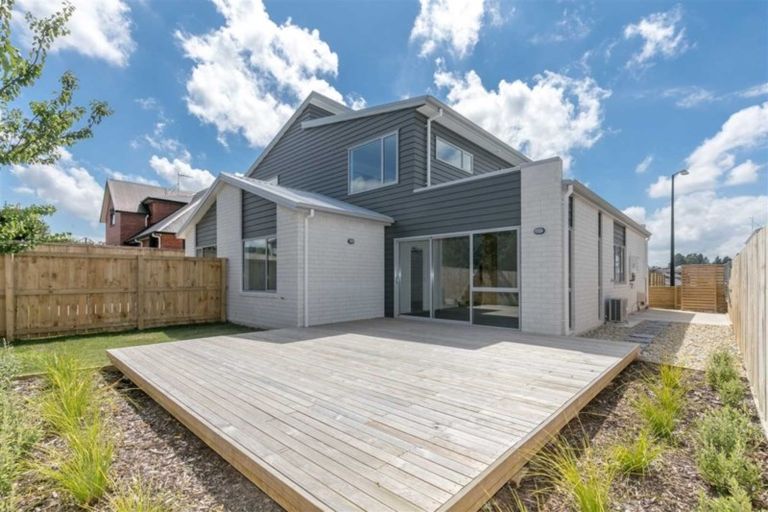 Photo of property in 10 Springside Court, Huntington, Hamilton, 3210