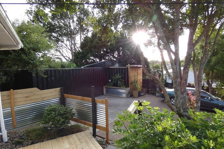 Photo of property in 39 Blease Street, New Lynn, Auckland, 0600