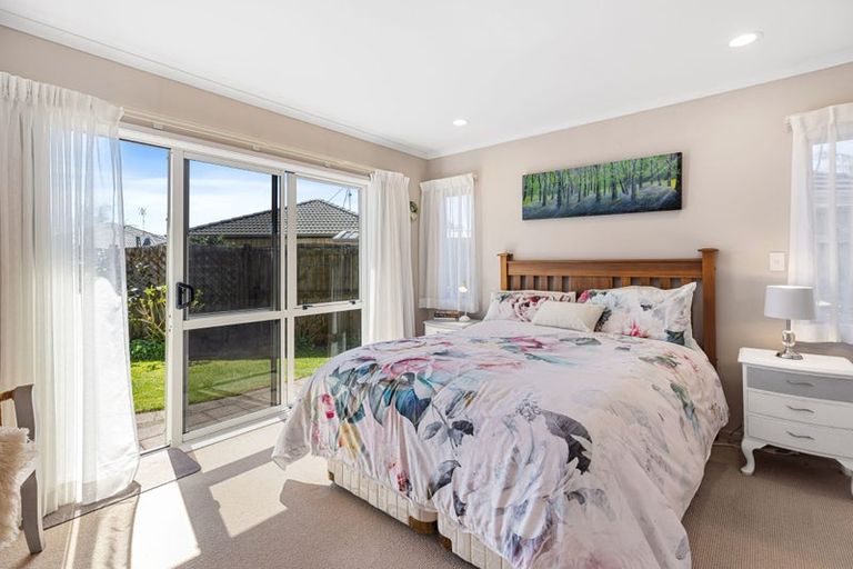 Photo of property in 17 Saint Heliers Place, Papamoa Beach, Papamoa, 3118
