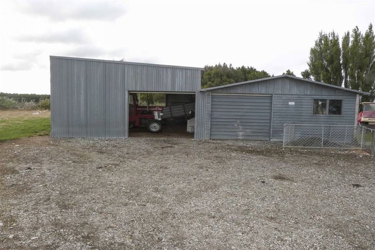 Photo of property in 339 Oteramika Road, Seaward Bush, Invercargill, 9871