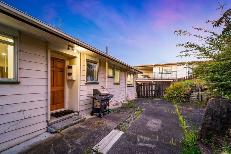 Photo of property in 33 Archers Road, Hillcrest, Auckland, 0629